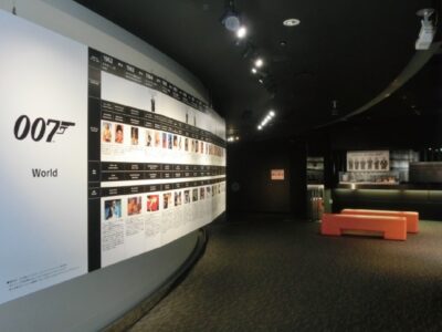コミュニケーションゾーン OPUS展示パネル