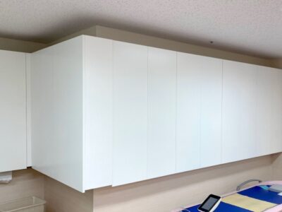 カルテ棚取り付け工事